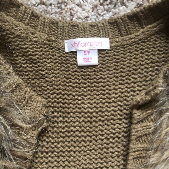 XHILARATION • Faux Fur Brown Sweater Vest - Picture 5 of 5